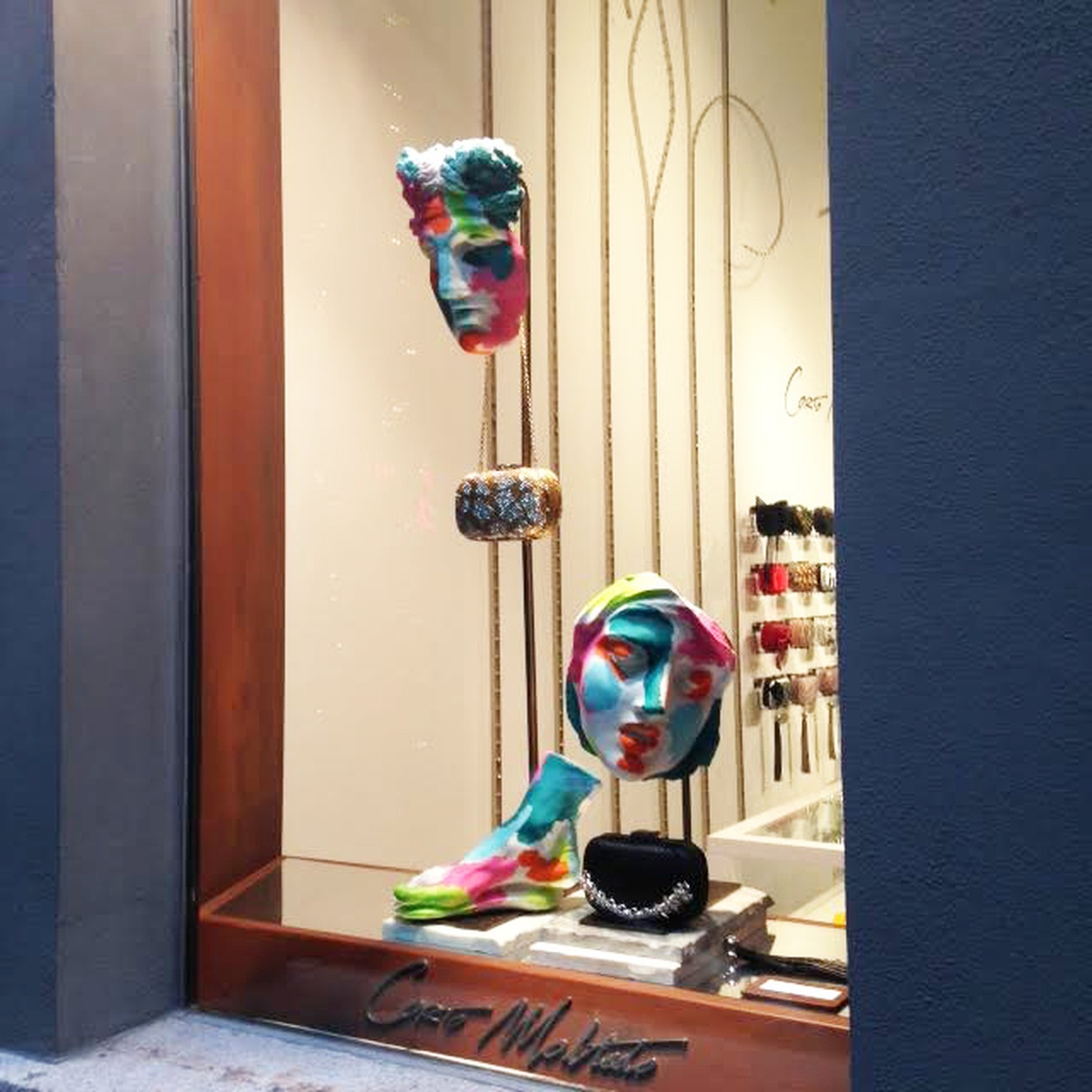 LUNDLUND : Corto Moltedo window display