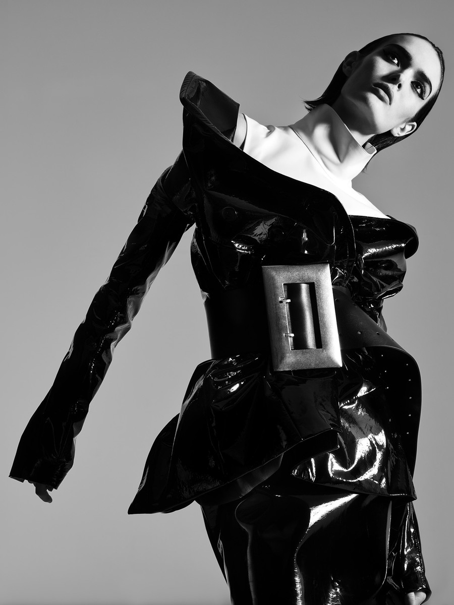 LUNDLUND : V Magazine